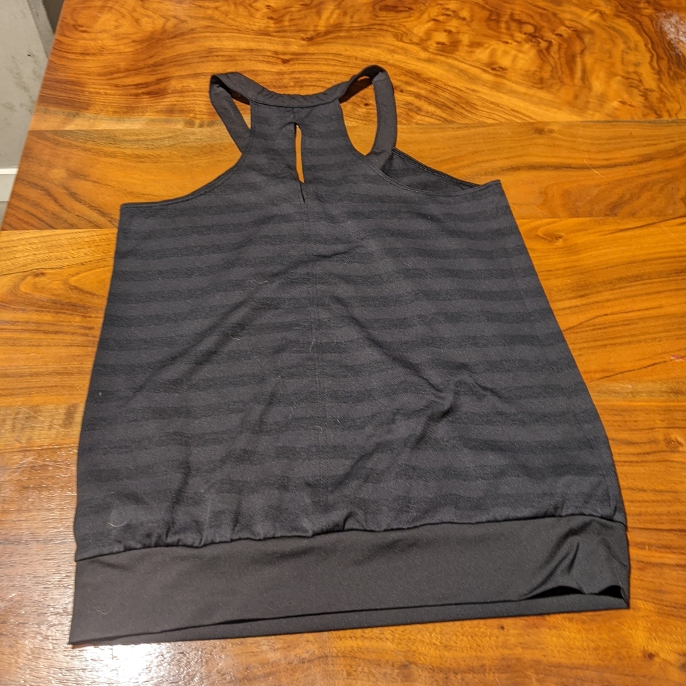 Old Navy - Athletic Sleeveless Bubble Workout Tank Top | Small | Charcoal Stripe